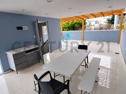 Terrero 700, Piso 0