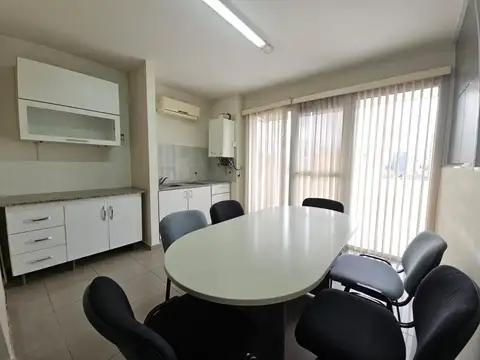 Oficina en Alquiler en Área Centro Este, $ 5.500.000