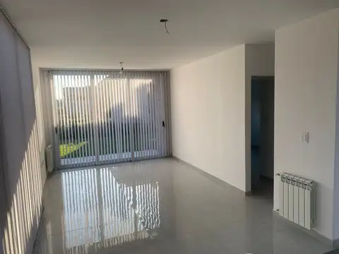Casa 2 ambientes con 1 baño