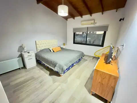 Depto Tipo Casa en Venta de 4 dormitorios