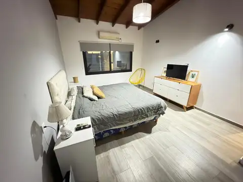 Depto Tipo Casa 5 ambientes con 2 baños