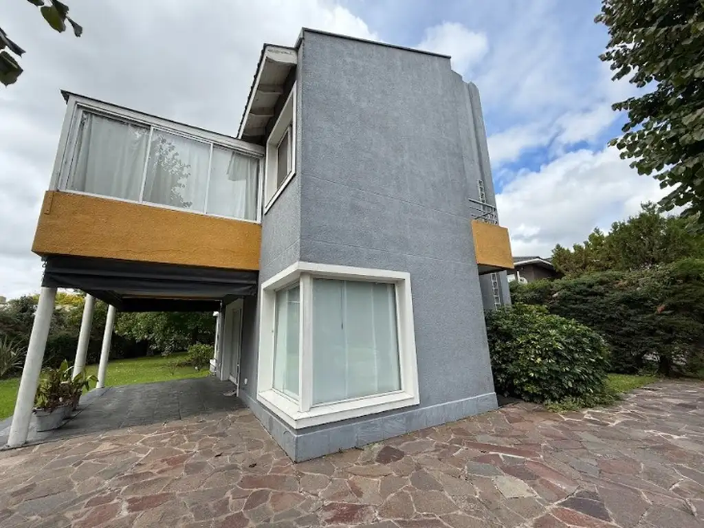 Casa en Venta con cochera