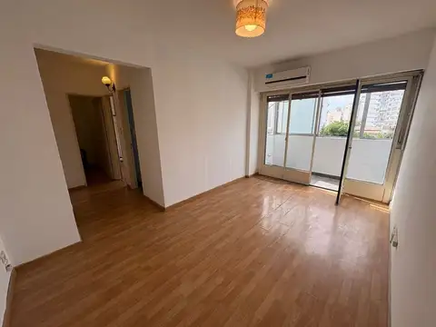 SE VENDE 3 AMB A REFACCIONAR P/INVERSION CABALLITO