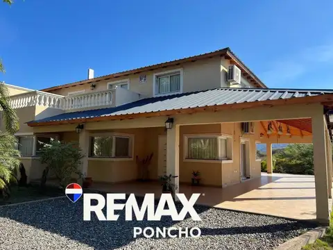 Se vende casa 1° nivel, fray m. esquiú facilidades