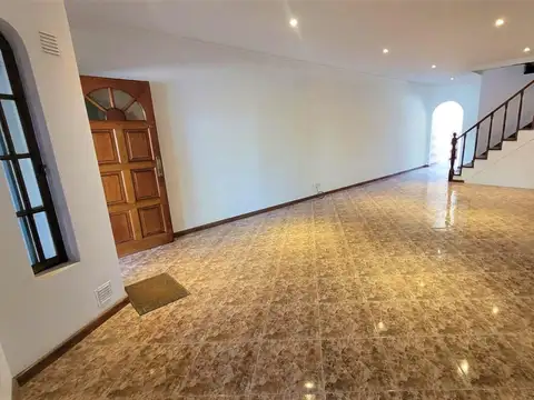 Depto Tipo Casa en Alquiler en Martinez Fleming / Panamericana, $ 1.500.000