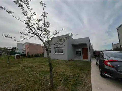 Casa en Venta en Pilar del Este - San Ramon, USD 150.000