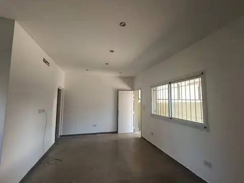 Depto Tipo Casa en Alquiler de 4 ambientes