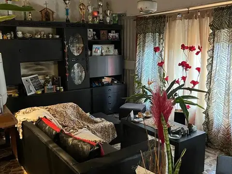 Depto Tipo Casa en Venta con 1 cocheras