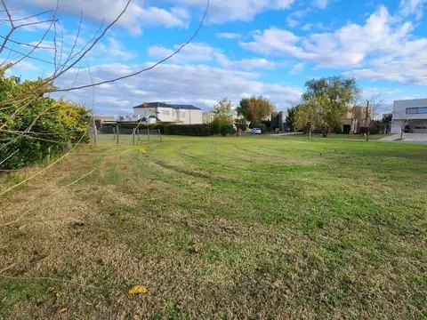 Venta de terreno en El Cazador