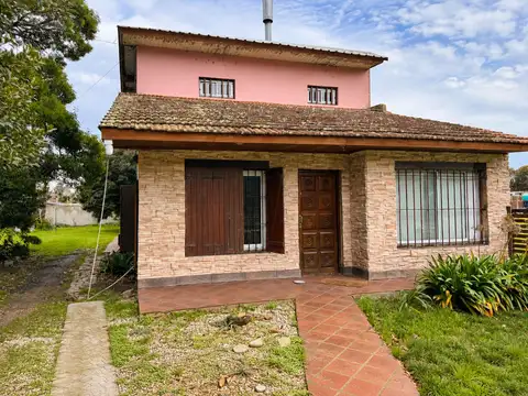 Casa 5 ambientes gran parque Las dalias