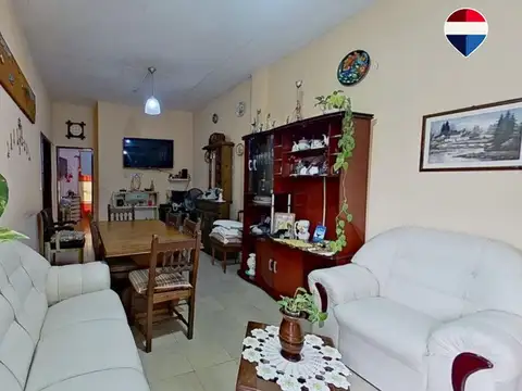 Casa 6 ambientes con 4 baños