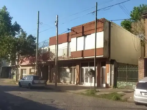 Casa en venta -  2 dormitorios 3 baños - 600mts2 - La Plata