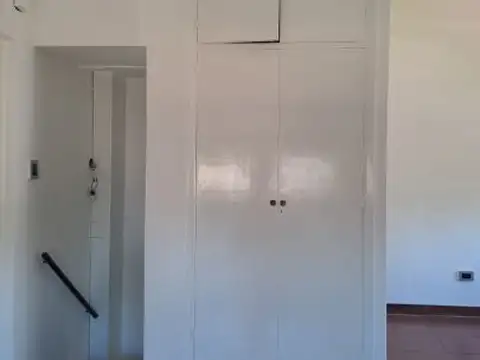 Casa en Alquiler en Alberdi, $ 650.000