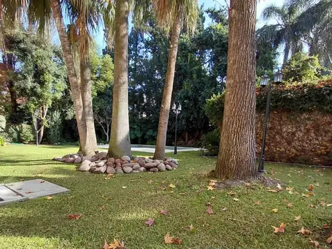 Departamento en Alquiler con 5 cocheras