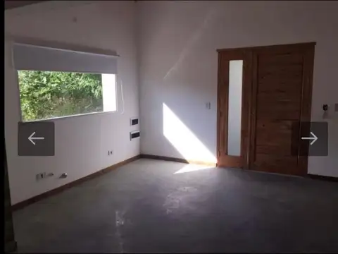Casa en Alquiler con 2 cocheras