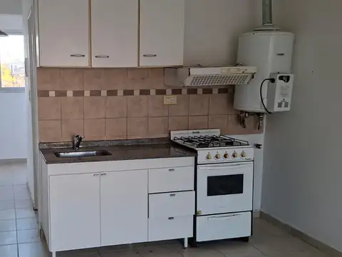 Departamento en Alquiler en Remedios De Escalada De San Martin, $ 330.000
