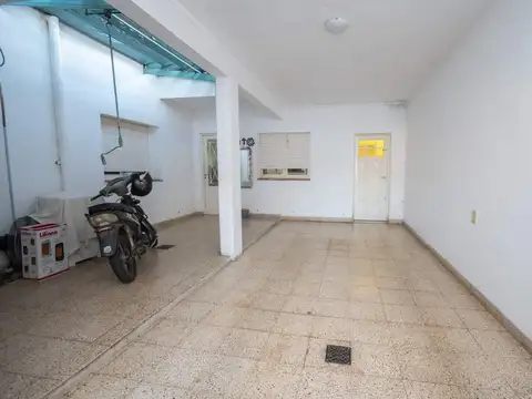 Casa 6 ambientes con 3 baños