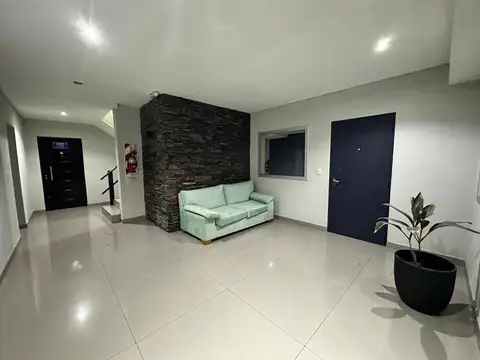 Rio Negro 200, Piso 2