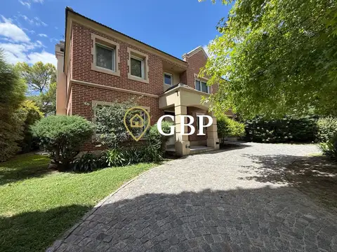 Casa en Venta con 5 cocheras