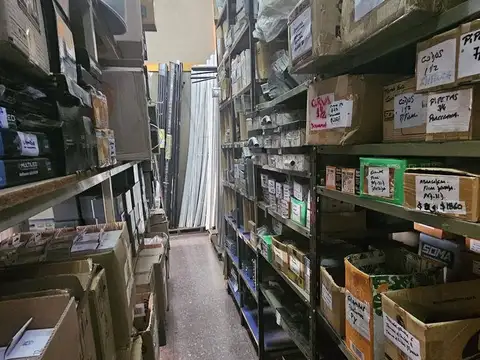 FONDO D COMERCIO FERRETERIA INDUSTRIAL ILUMINACIÓN