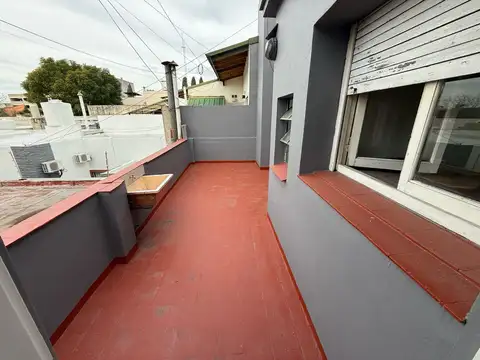 Depto Tipo Casa en Alquiler en Wilde, $ 900.000