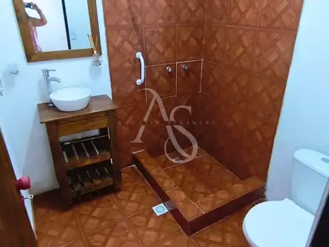 Casa 3 ambientes con 1 baño