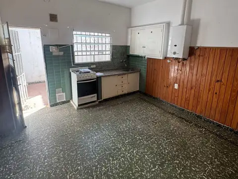 Casa en venta c/ cochera en Echesortu