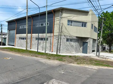 Excelente Galpón en Troncos Del Talar con inmejorable acceso.