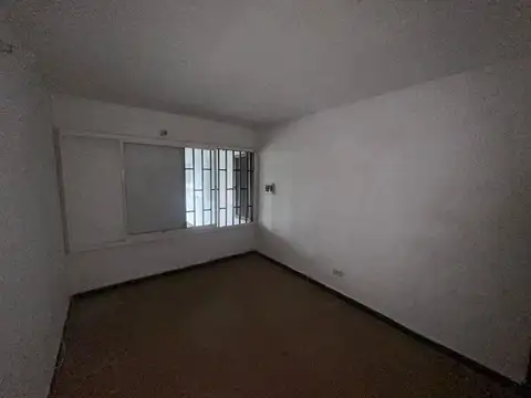 Casa 6 ambientes con 3 baños