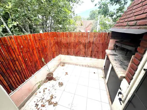 MUY BUEN PH 2 AMB S/ EXPENSAS CON BALCON ATERRAZADO 1er PISO