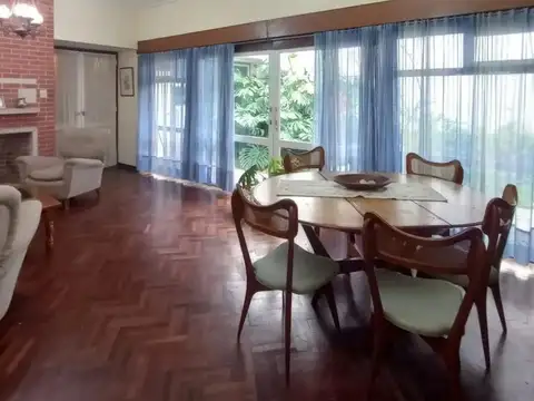 CASA Y CONSULTORIO EN VENTA