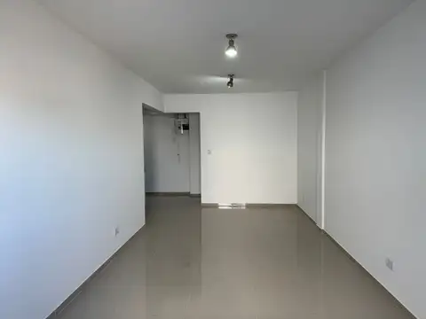 Departamento en Alquiler en Villa Luzuriaga, $ 450.000