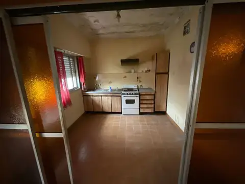 Casa 3 ambientes con 1 baño
