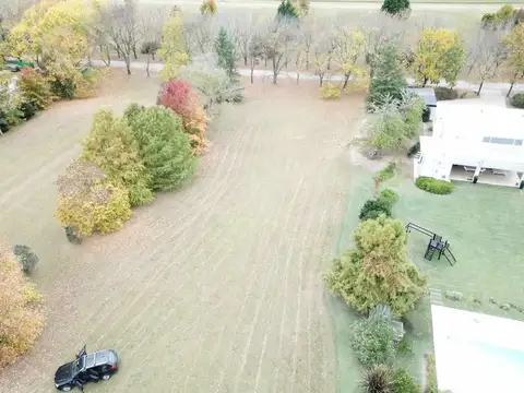 LOTE  EN VENTA C VISTA A CANCHA DE POLO-OPEN DOOR