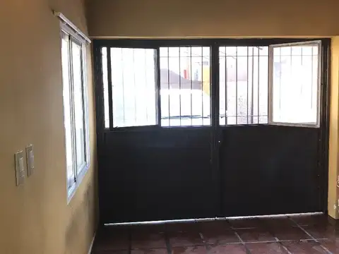 Casa en Venta en Burzaco, USD 195.000