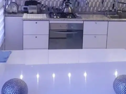 Departamento 4 ambientes con 4 baños