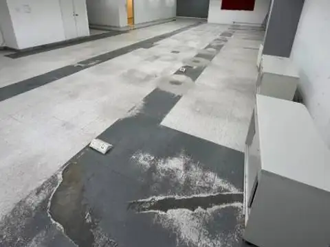 Oficinas en Venta Apto varios rubros. Piso Completo 270 m² en Liniers. Oportunidad