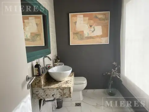 Casa en Alquiler Temporal con 3 cocheras