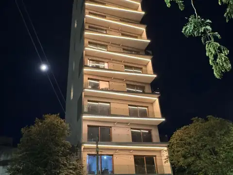 PISO DE CATEGORÍA EN VENTA LA PLATA 3 DORMITORIOS
