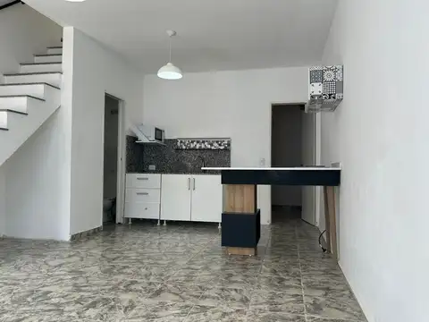 Departamento en Alquiler en Presidente Derqui, $ 700.000