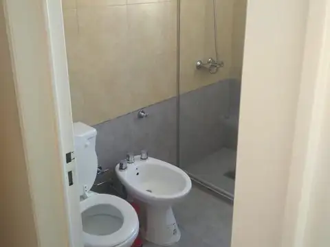 Alquilo Duplex 2 Dormitorios Barrio Gral. Paz. Córdoba.