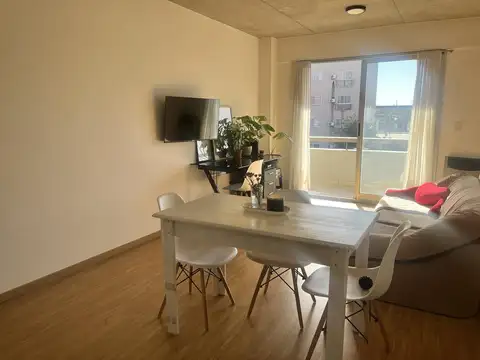 Departamento dos ambientes muy luminoso con cochera