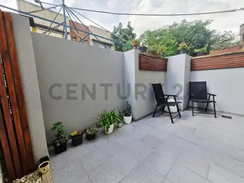 DEPARTAMENTO EN VENTA DE 2 DORMITORIOS, PLANTA BAJA CON PATIO