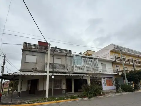 Venta amplio Monoambiente c/ balcón en Las Toninas