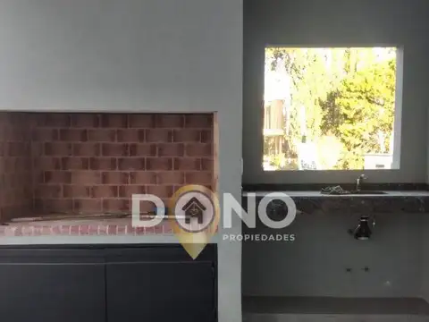 Casa en Venta al Oeste