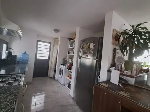 Las Lechuzas 100, Piso 0