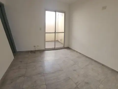 Depto Tipo Casa en Alquiler de 1 dormitorio