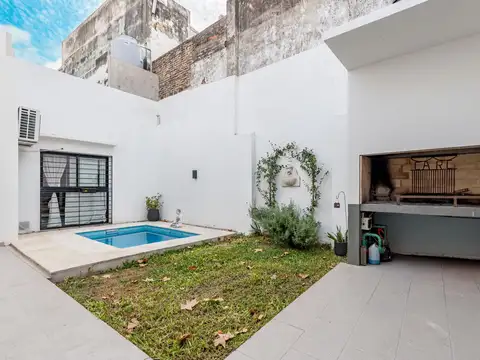 VENTA | PERMUTA - Casa 3 dormitorios y comodín, piscina y quincho - Echesortu, Rosario.