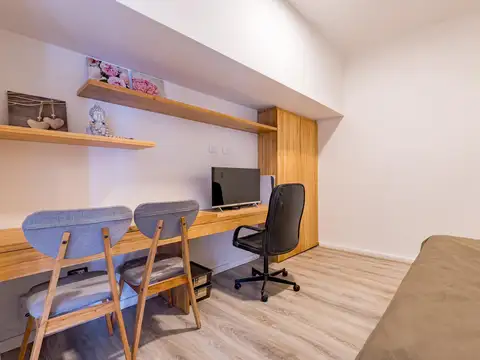 Casa 6 ambientes con 2 baños
