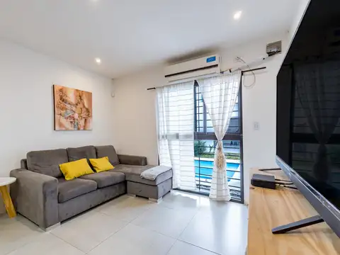 VENTA | PERMUTA - Casa 3 dormitorios y comodín, piscina y quincho - Echesortu, Rosario.